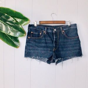•LEVIS• Dark Wash Button Up Denim Shorts